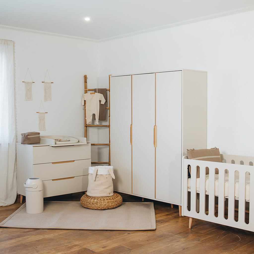 Pericles Chambre de bébé 3 pièces (lit L 120 x Lg 60 cm + commode avec rallonge + armoire 3 portes) Nomad Dune Beige