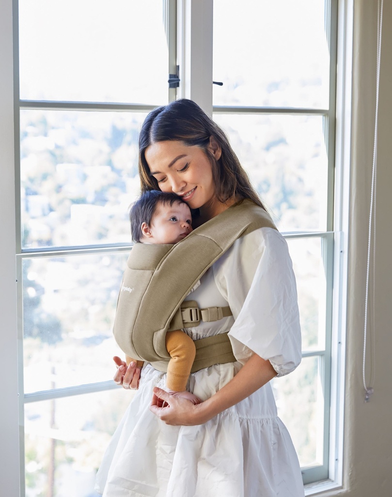ERGObaby Buikdrager Embrace Soft Air Mesh Olive
